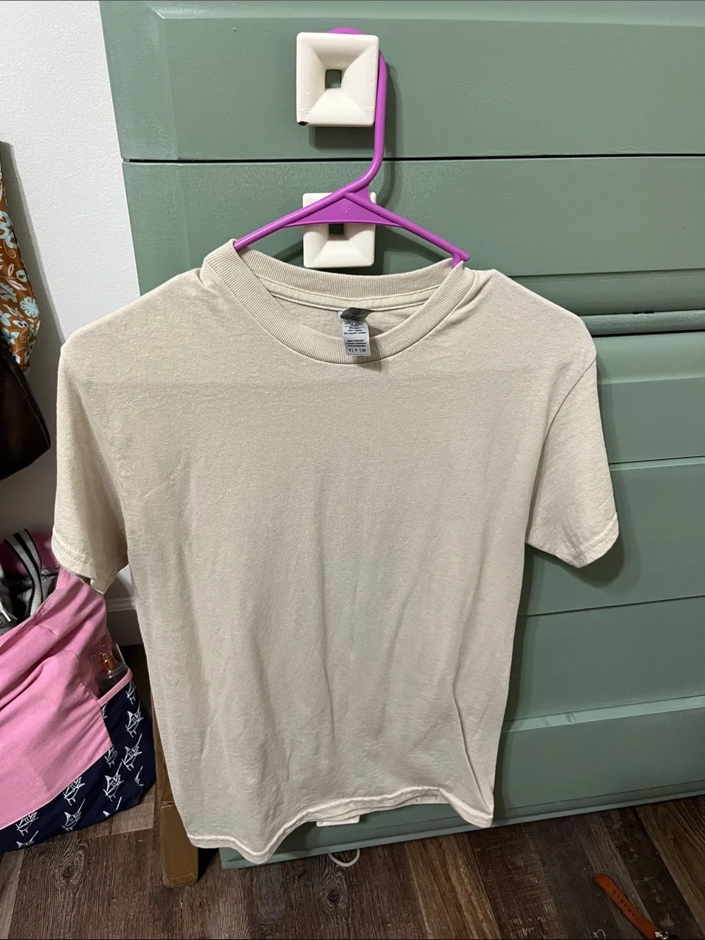 Simple Tshirt! - Picture 2 of 2